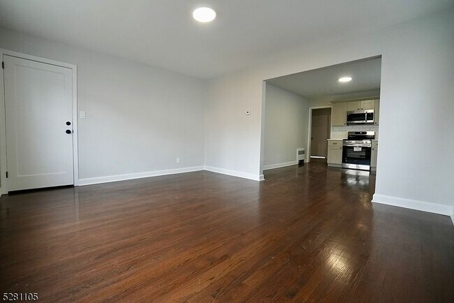 Building Photo - 414 N 11th St