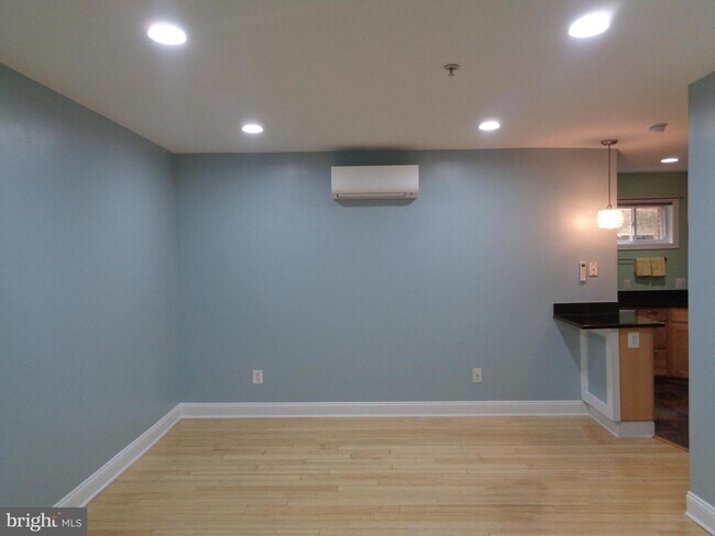 Foto del edificio - 33 KENNEDY St NW