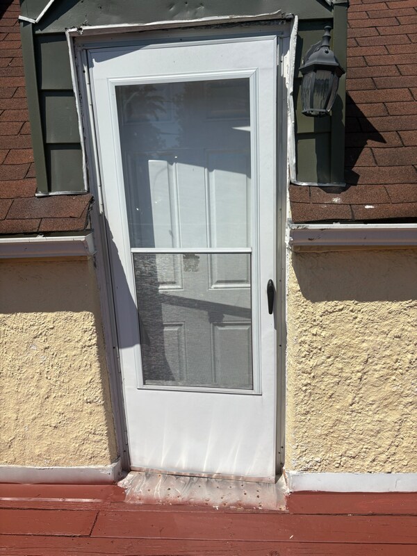 Foto del edificio - 1208 Daniels Ave