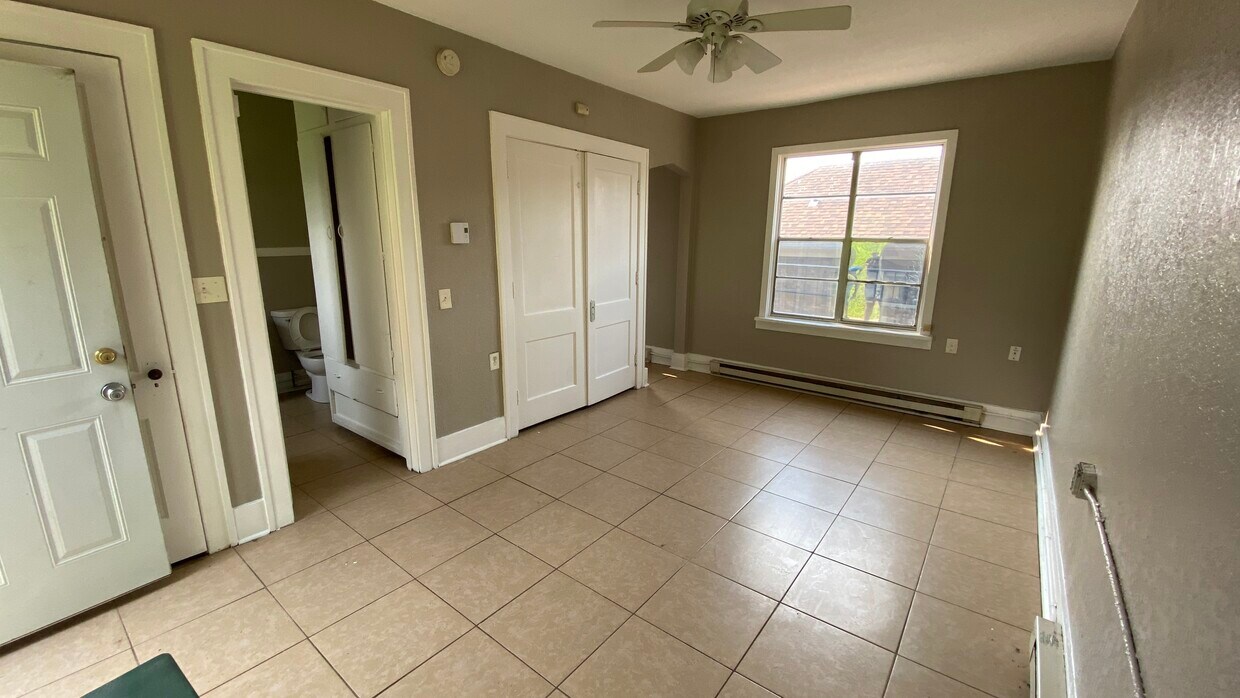 620 N Perry St Unit 2, Davenport, IA 52803 Apartments 620 N Perry St