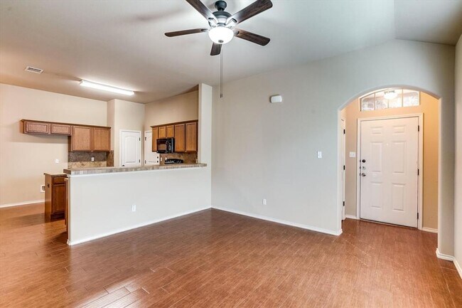 Foto del edificio - 1124 Brendon Lee Lane