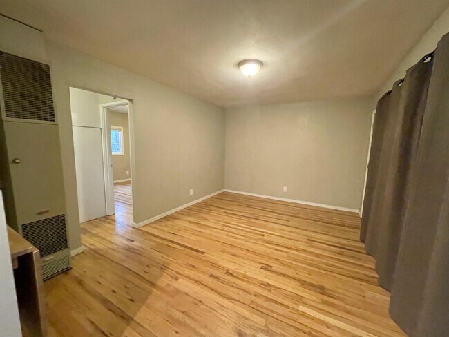 Foto del edificio - 190 E 28th Ave
