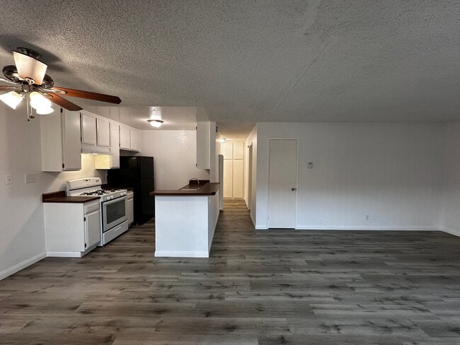 Building Photo - 5134 Glendora Ave