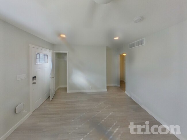 Foto del edificio - 1224 Norwood Ave