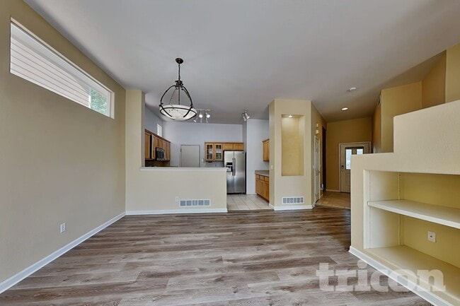 Building Photo - 5971 S Zeno Ct