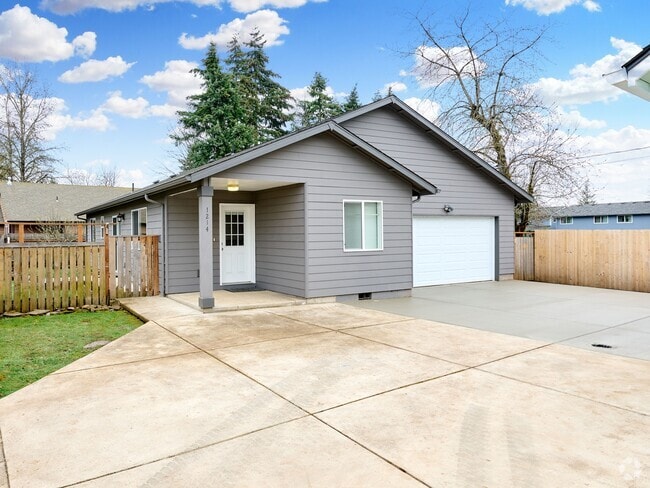 Building Photo - 1214 Alder Dr NE