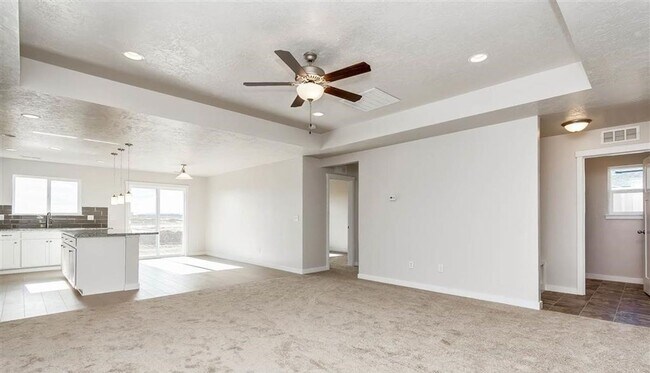 Foto del edificio - 3 Bedroom, 2 Bath Home in Kuna