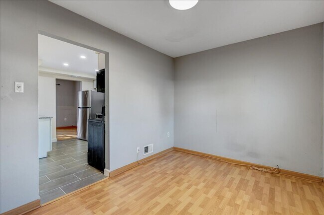 Foto del edificio - 219 Willow Ter
