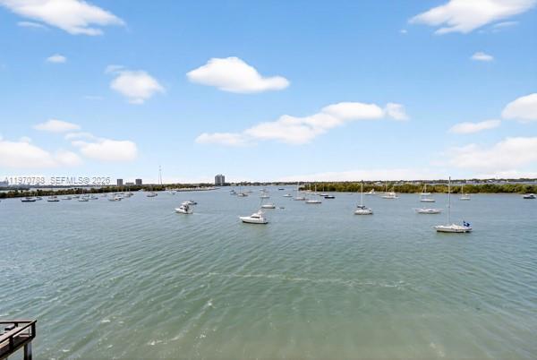 Foto del edificio - 7928 West Dr