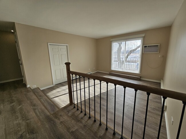 Building Photo - 10440 Mayfield Ave