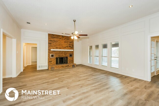 Building Photo - 1617 James Good Ln