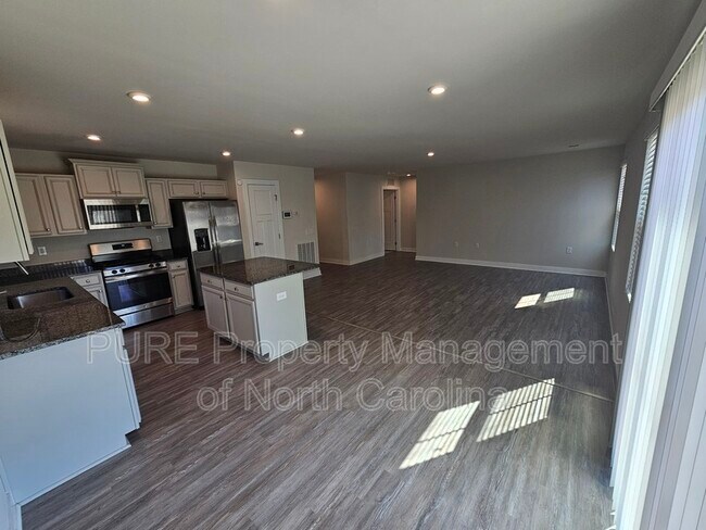 Foto del edificio - 4542 Hunton Dale Rd NW