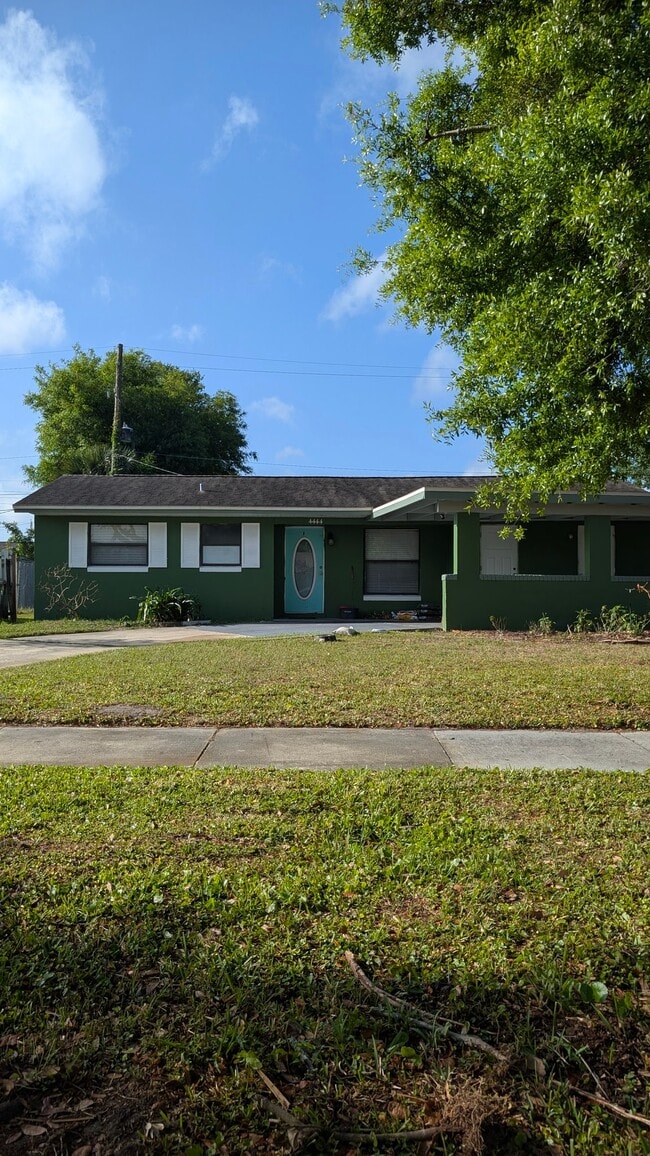 Building Photo - 4444 Weldon Pl