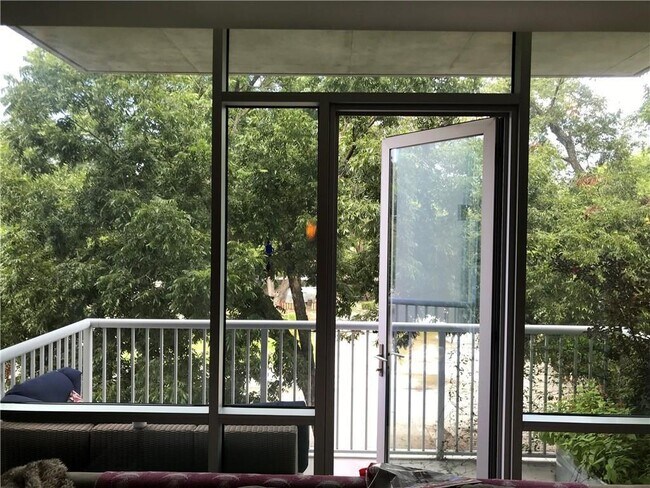 Foto del edificio - 1600 Barton Springs Rd
