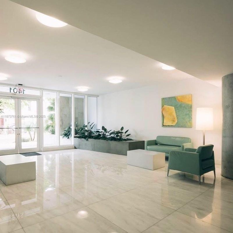 Foto principal - 1401 SW 22nd St