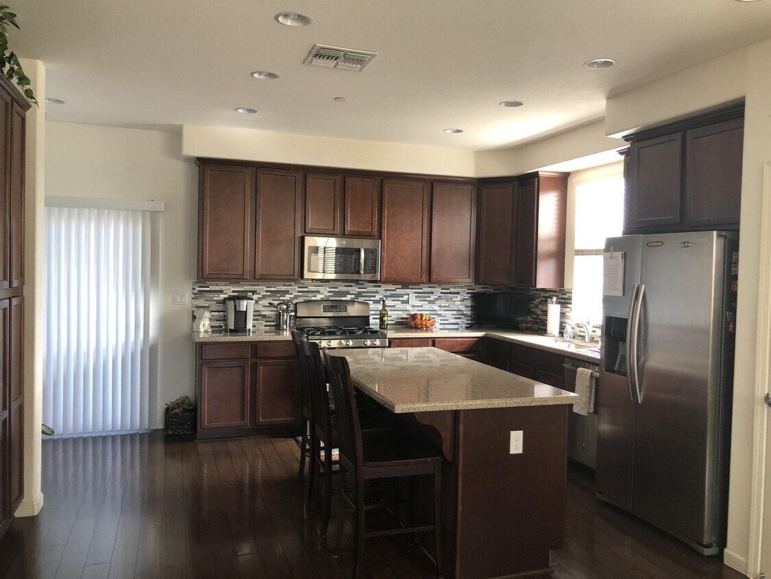 Foto principal - 556 S 22nd St