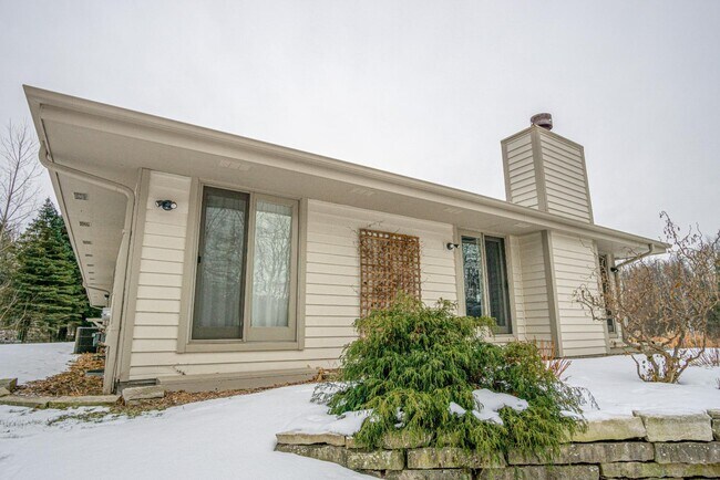 Foto del edificio - 10620 W Heather Dr