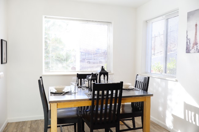 Building Photo - 10 Gentry Wy