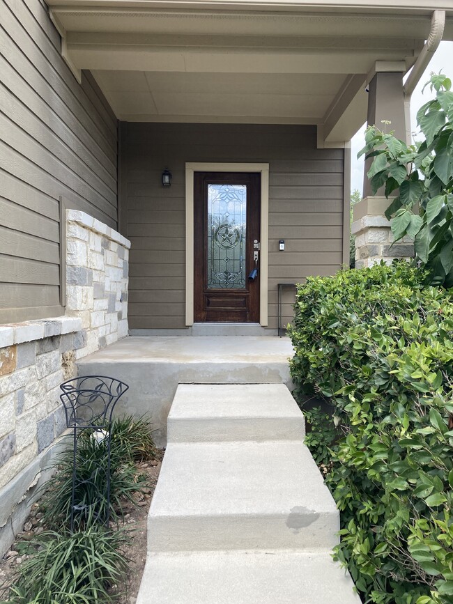 Entrance - 7302 Summer Way
