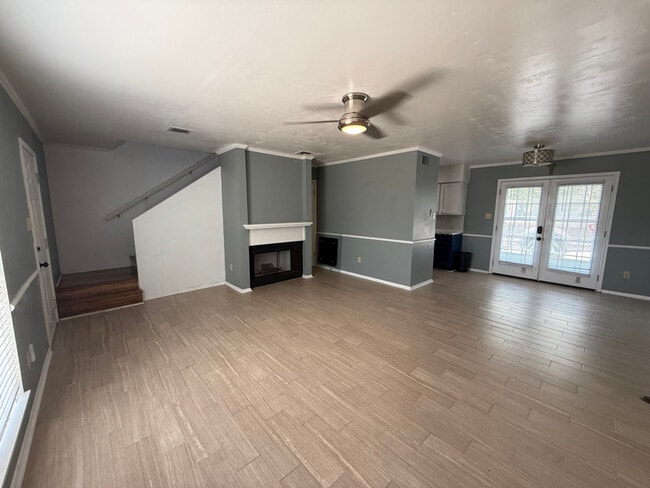 Foto del edificio - 130 Mimosa Pl