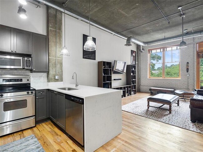 Foto del edificio - 3235 Roswell Rd NE