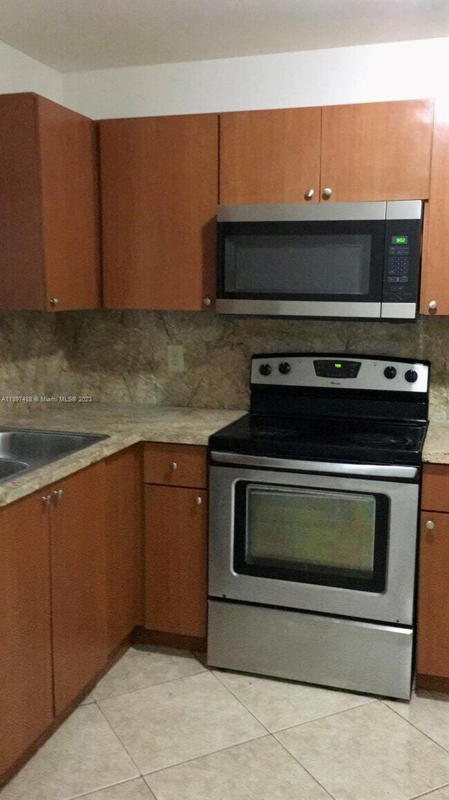 Foto del edificio - 5333 NW 18th St