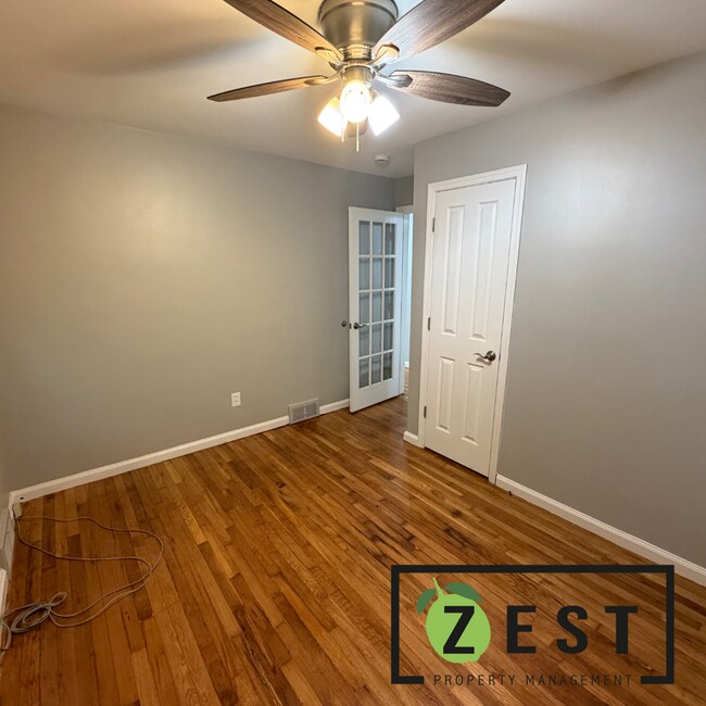 Foto del edificio - Gorgeous 3 BED 1.5 BATH - $1800 OPEN HOUSE 5/4 3-3:30PM