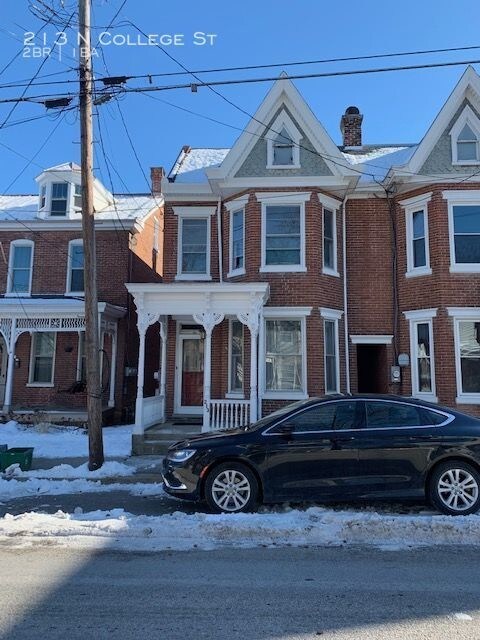 Building Photo - 2 Bedroom 1 Bath Partially Furnished House