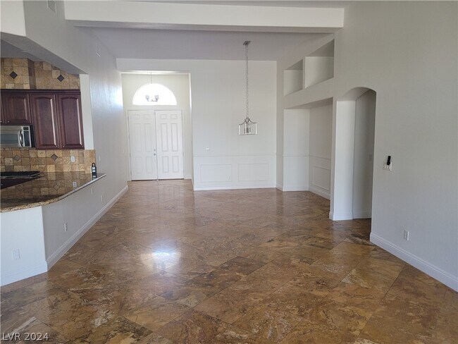 Building Photo - 7020 Manzanares Dr