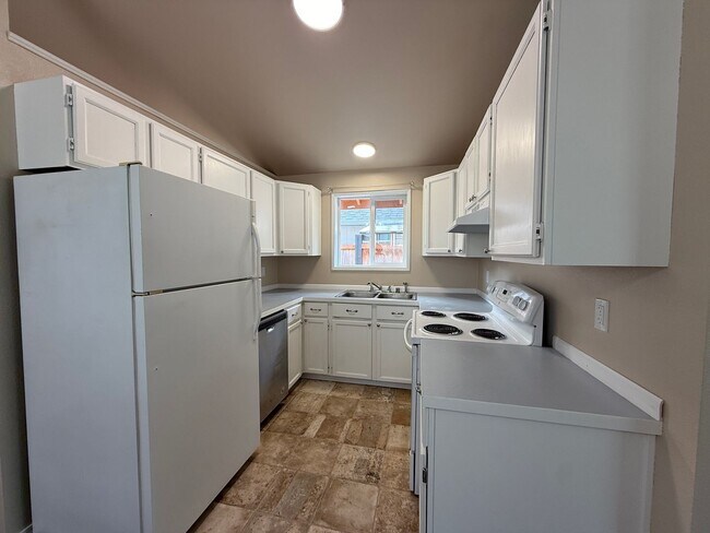 Foto del edificio - Charming Updated Cottage in the Heart of M...