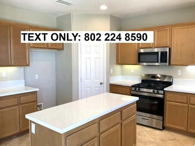 Building Photo - 36290 Bay Hill Dr