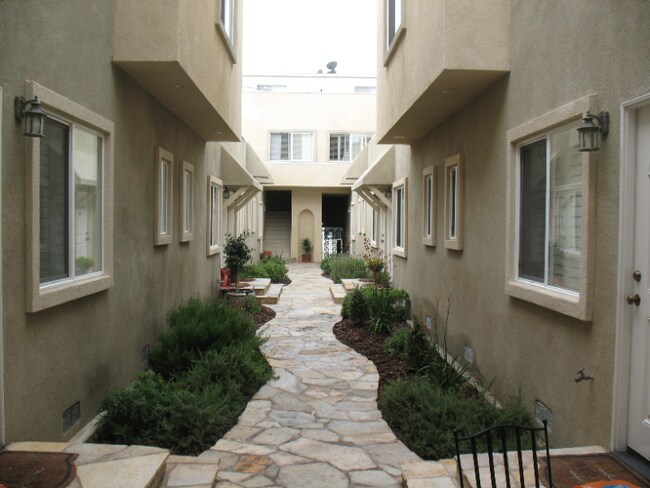 Foto del edificio - 3632 2nd St