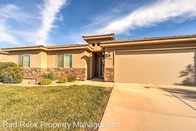 Building Photo - 986 Camel Springs Dr