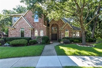 Building Photo - 1113 Shady Oaks Cir