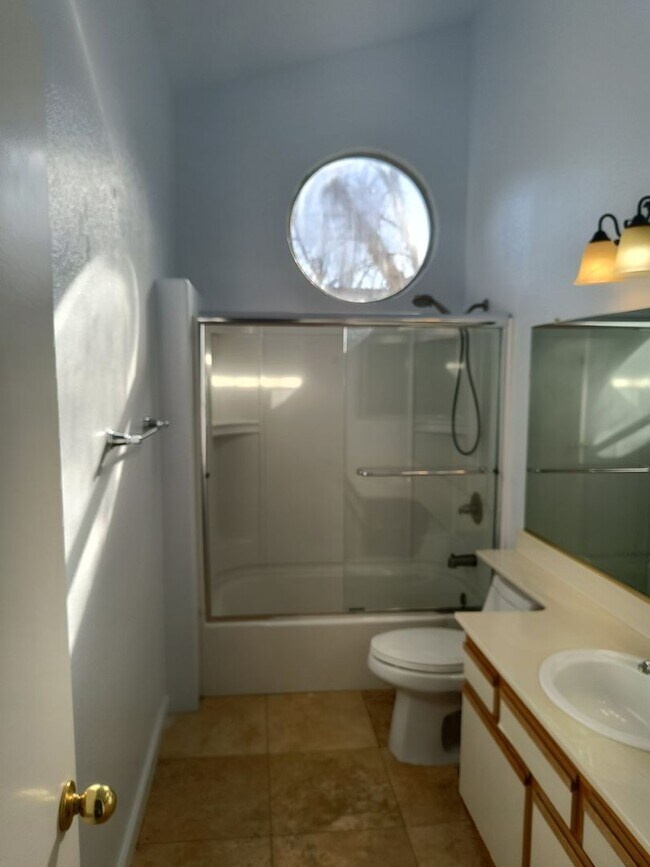 Foto del edificio - COMING SOON!!! Orangevale Townhouse Gem!