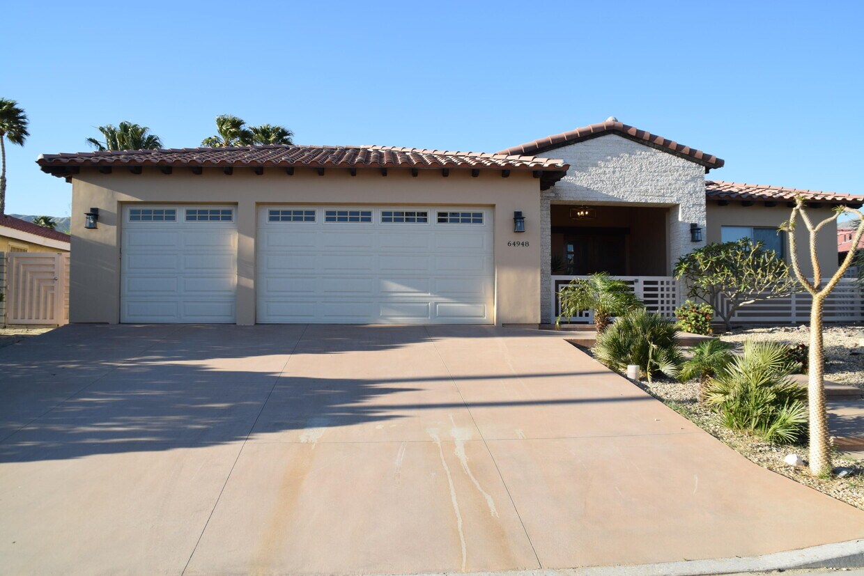 Foto principal - 64948 Leith Ave