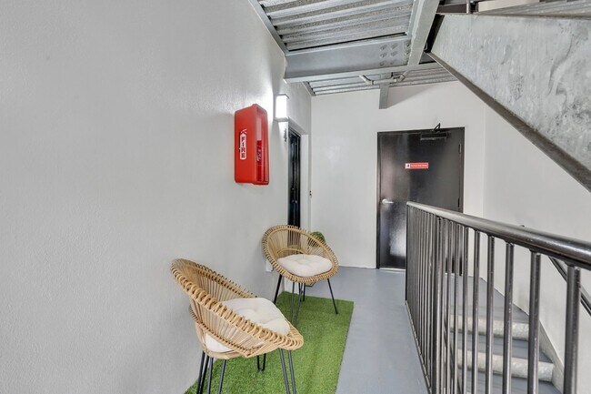 Foto del edificio - 2405 W Texas Ave