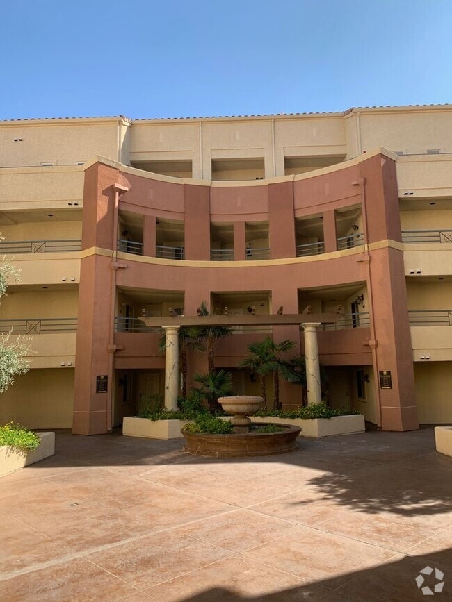 Building Photo - 220 E Flamingo Rd