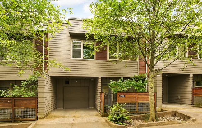 Building Photo - 3110 SW Dolph Ct
