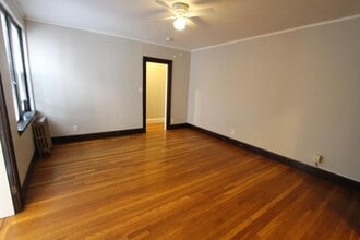 Building Photo - 119 College Ave