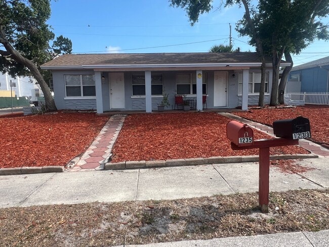 Building Photo - 1233 Grove St