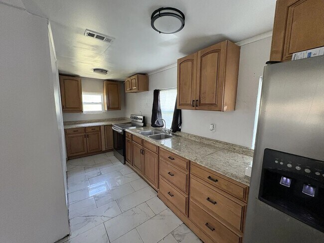 Foto del edificio - For rent minutes from Downtown Lakeland