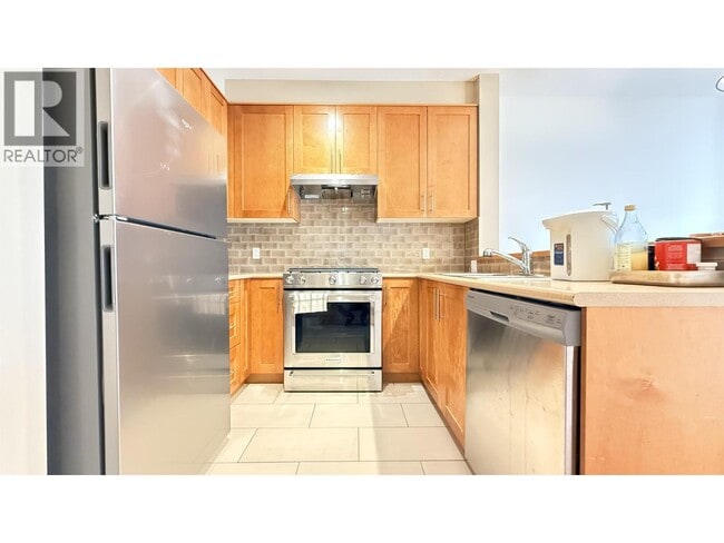 Building Photo - 2083 W 33rd Ave