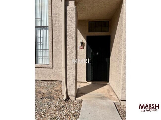 Foto del edificio - Nice 2 bedroom townhome with all appliances &amp; community pool in Mesa!