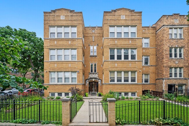 Building Photo - 2060 W Fargo Ave
