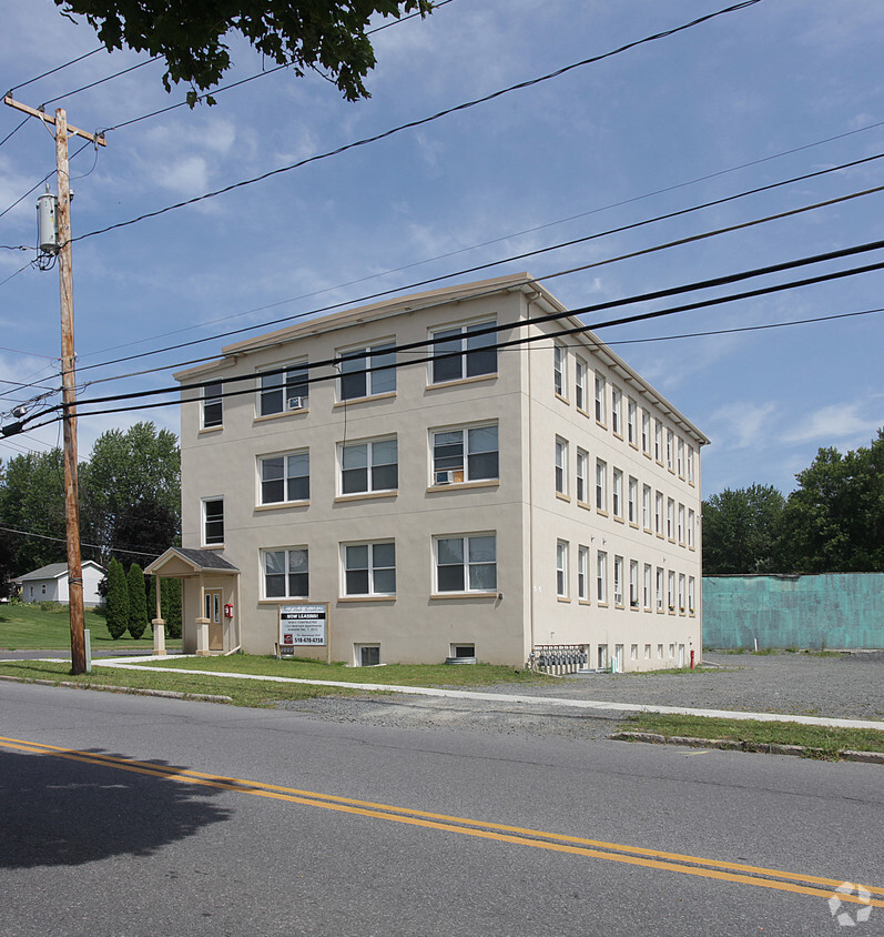 Primary Photo - 213 W State St