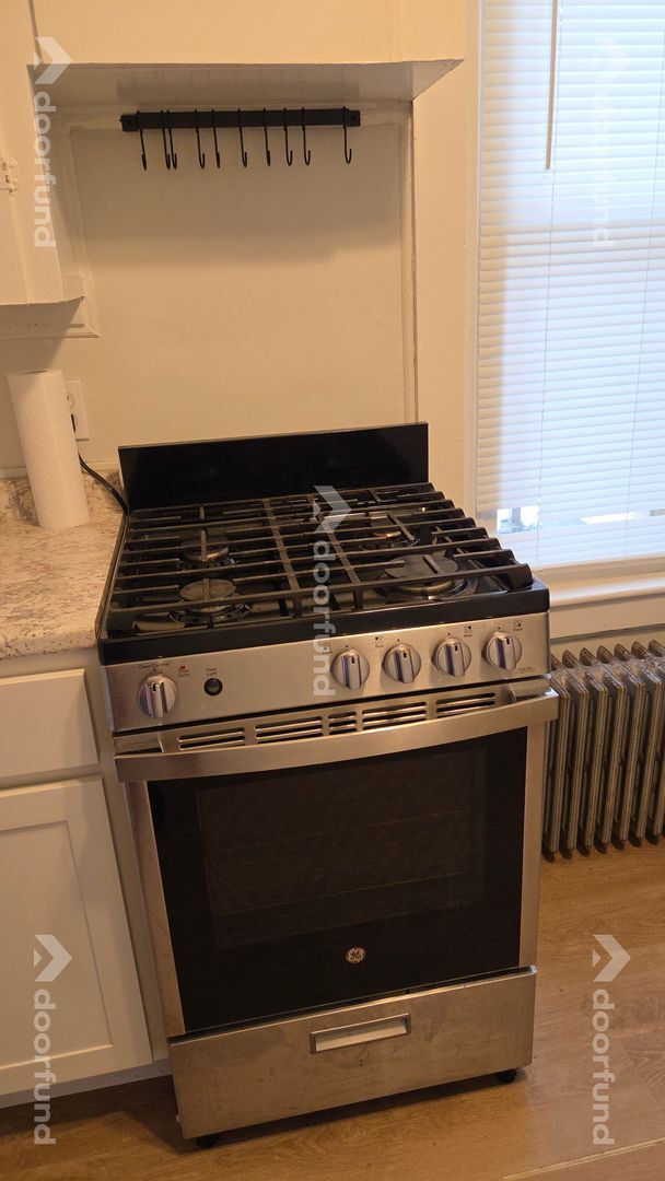 Foto del edificio - 46 E Main St