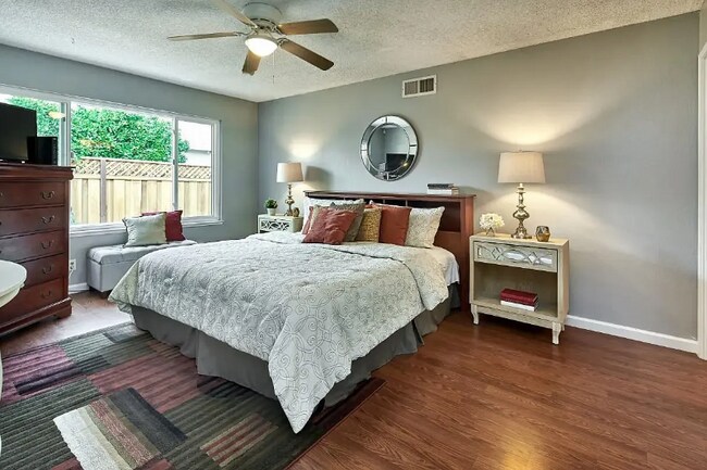 Foto del edificio - 313 Oakberry Way