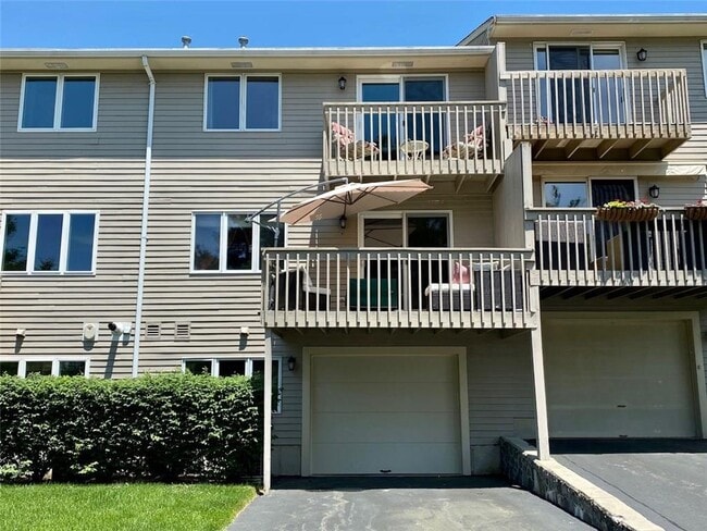 Building Photo - 21 Waterview Dr