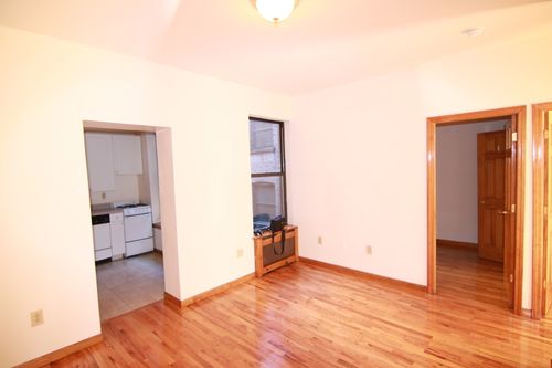 Primary Photo - 702 Amsterdam Ave